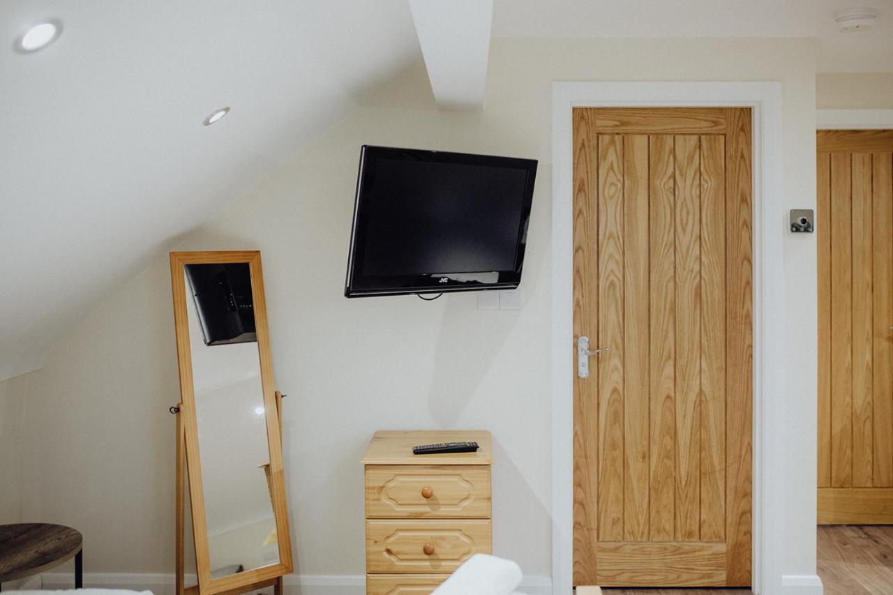 Betty'S Loft Apartment Lisburn Bagian luar foto