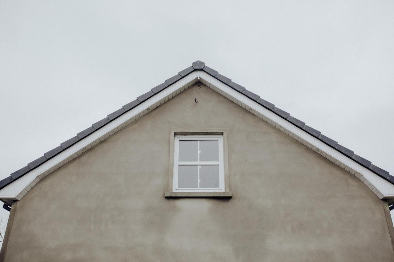Betty'S Loft Apartment Lisburn Bagian luar foto