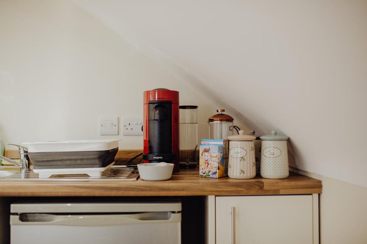 Betty'S Loft Apartment Lisburn Bagian luar foto