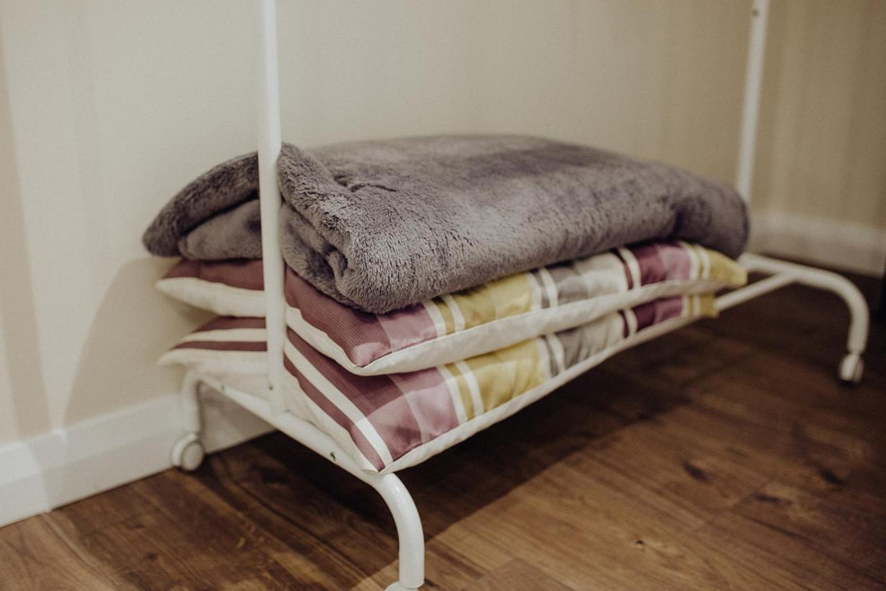 Betty'S Loft Apartment Lisburn Bagian luar foto