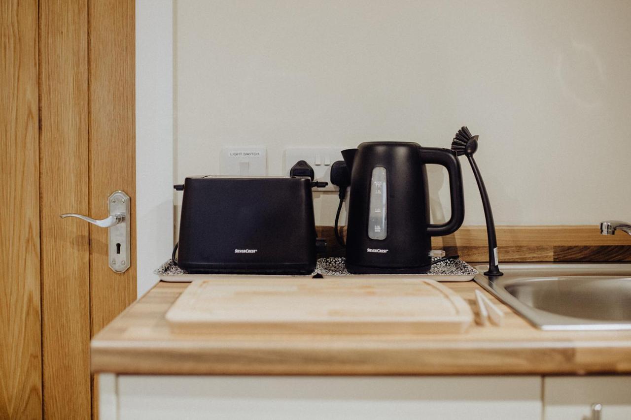 Betty'S Loft Apartment Lisburn Bagian luar foto