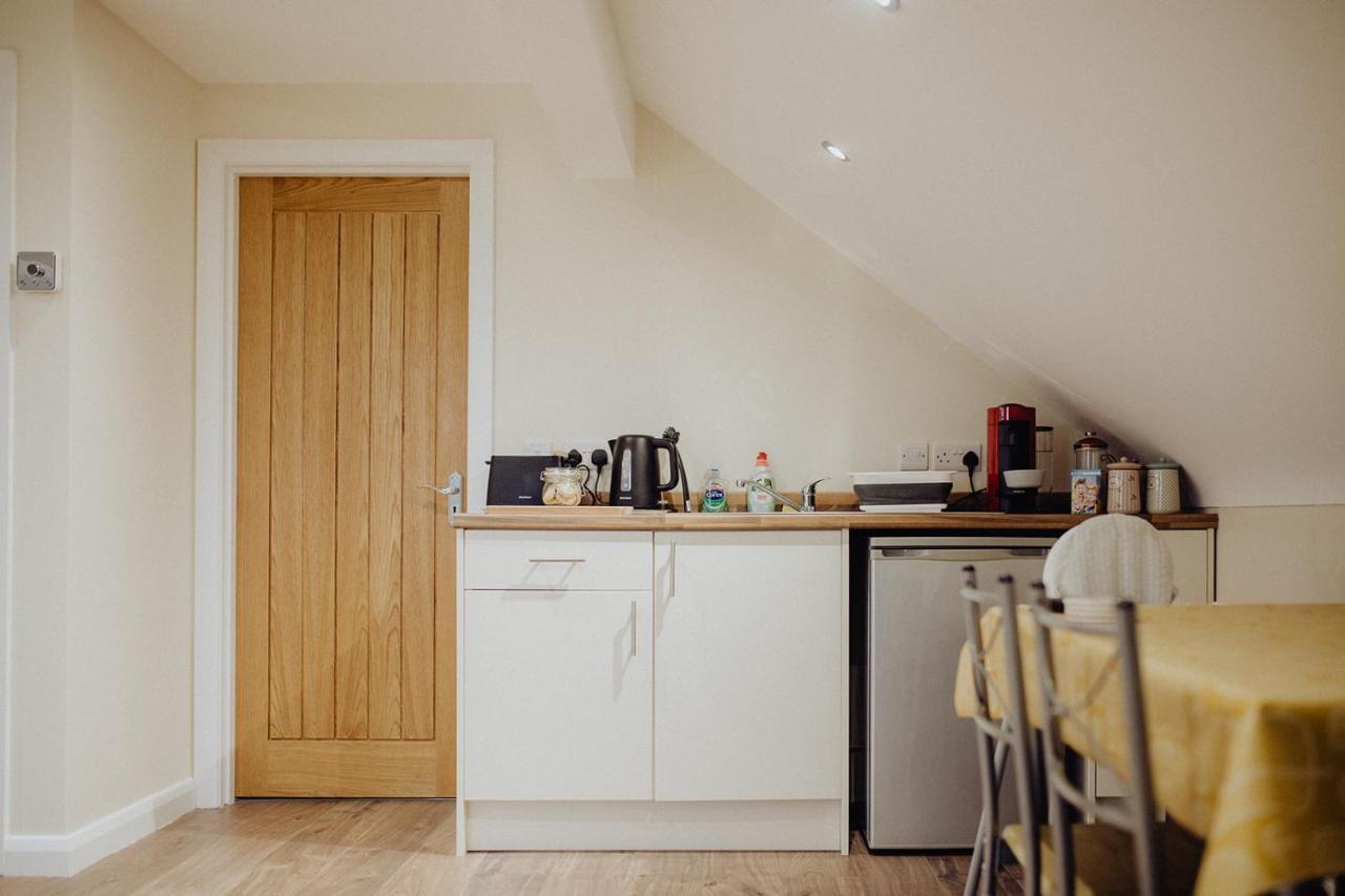Betty'S Loft Apartment Lisburn Bagian luar foto