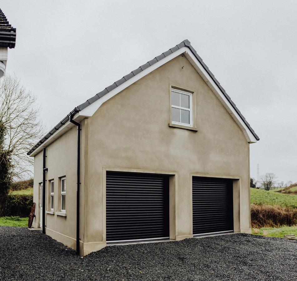 Betty'S Loft Apartment Lisburn Bagian luar foto